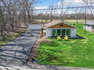 3219 S Wright Rd, McHenry, IL 60050