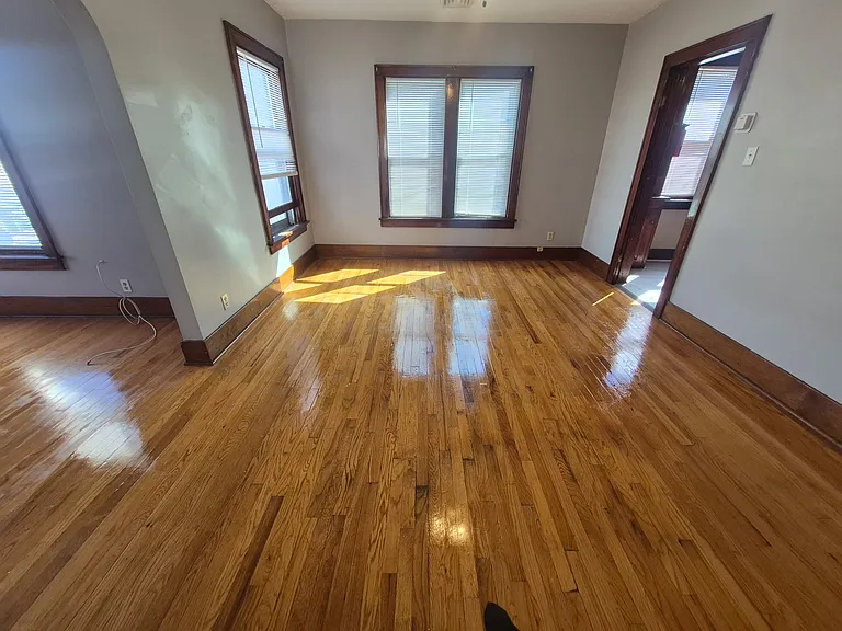360-362 Locust Ave #2 — Photo 9