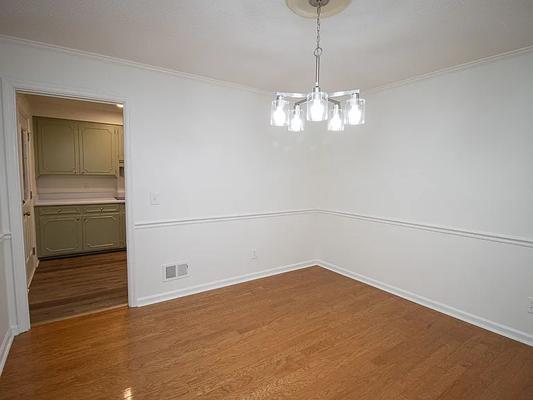 1110 Slann Dr — Photo 11