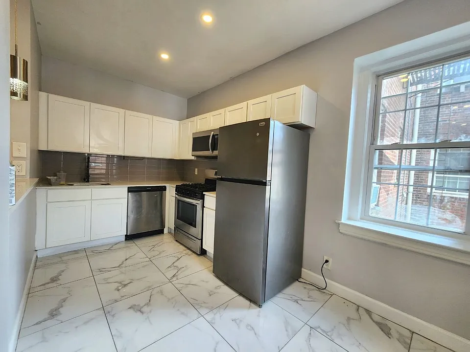 17 Dewitt Rd #109