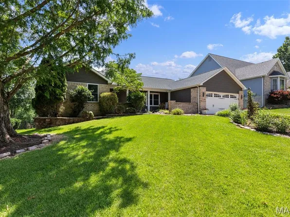 1353 Montevale Ct, Fenton, MO 63026