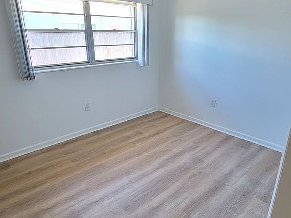 5th image of 1264 Seminole Dr
