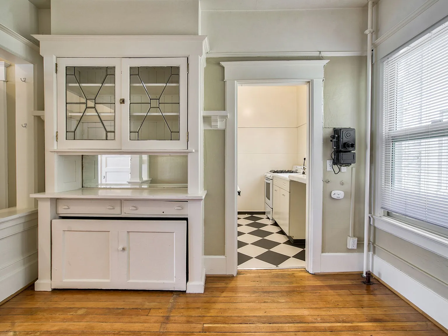 Teasdale Apartments — Photo 3