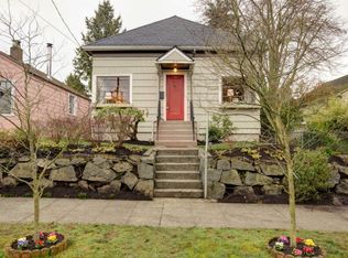 719 N 74th St, Seattle, WA 98103