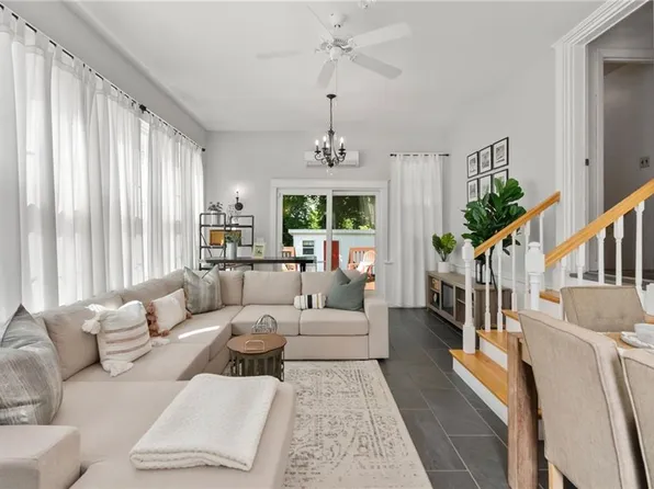 9 Elm St, North Providence, RI 02911