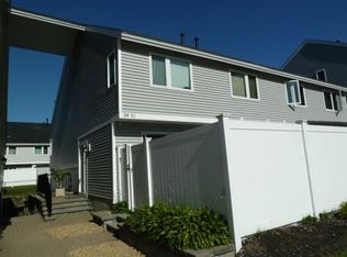 36 Meadow Pond Dr APT J, Leominster, MA 01453