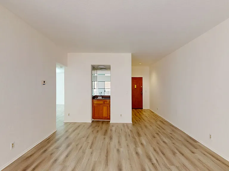 5135 Zelzah Ave #100 — Photo 14