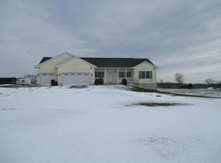 2556 Debolt Rd, Utica, OH 43080
