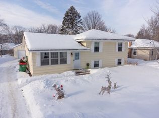 11604 Gladiola St NW, Coon Rapids, MN 55433