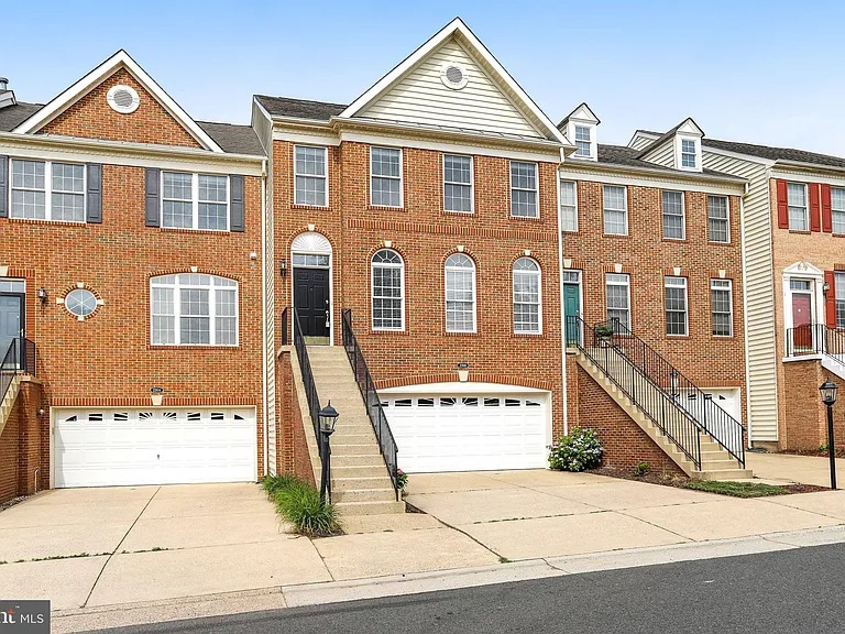 22616 Welborne Manor Sq — Photo 3