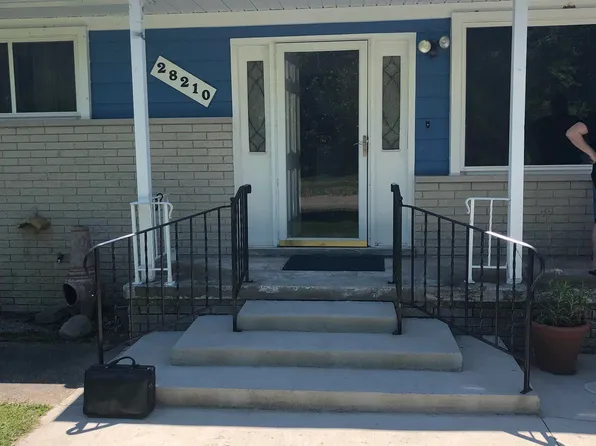 28210 Vandy St, Harrison Township, MI 48045