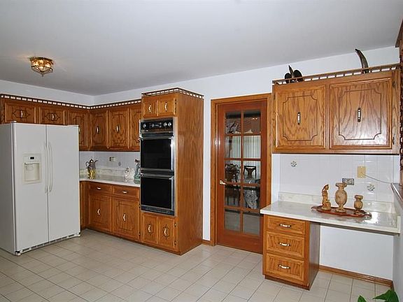 5th image of 11850 Lynch Dr