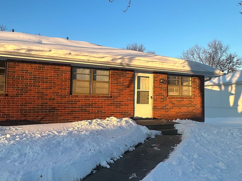 1st image of 3029 Cambridge St #3031