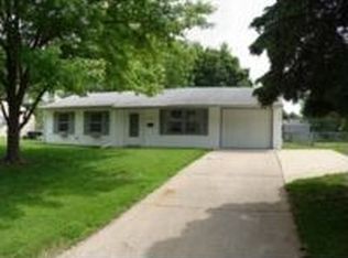 65 Stratford Rd, Montgomery, IL 60538