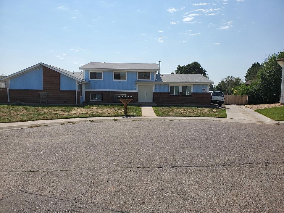 The building is on a cul-de-sac. Walk to Laredo St. School and playground
