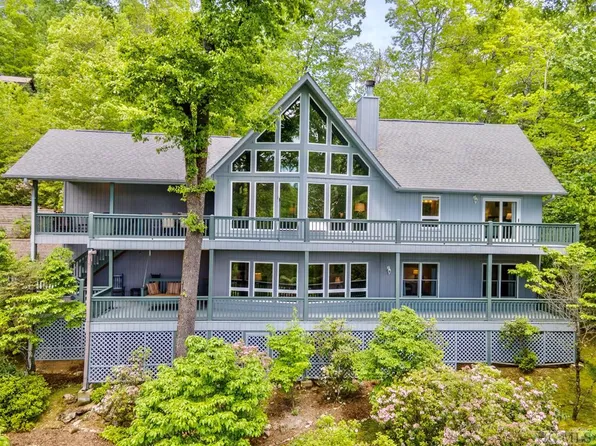 1411 Buckberry N, Sapphire, NC 28774