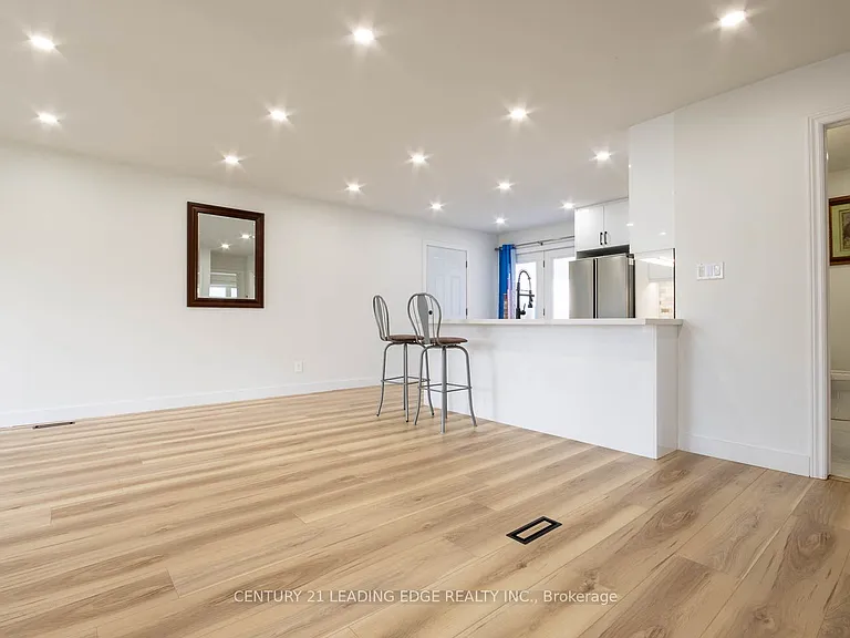 61 Wilkins St #A — Photo 8