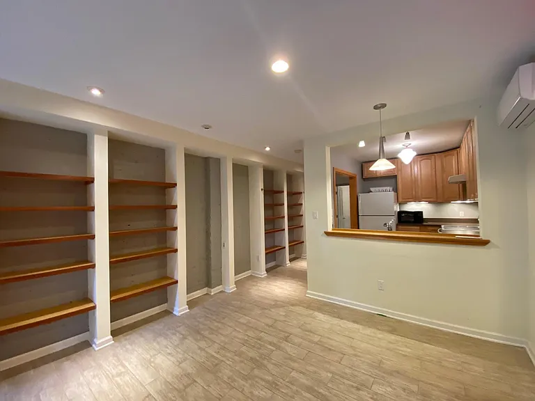 1305 Fairmont St NW #B — Photo 12