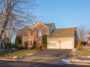 2129 Peppermint Dr, Macungie, PA 18062
