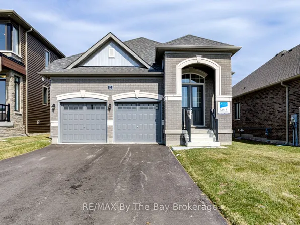 15 Sun Valley Ave, Wasaga Beach, ON L9Z 0N6