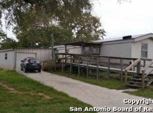 937 Pleasanton Ave, Pleasanton, TX 78064