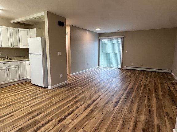 2nd image of 5840 E 4th Ave APT D