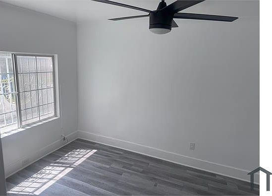 5th image of 815 W 62nd Pl