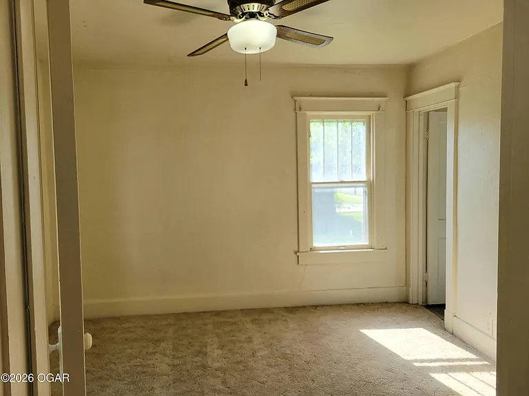 3102 S Wall Ave — Photo 5