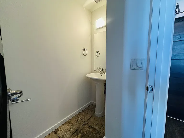 215 E McKinley St #402 — Photo 7