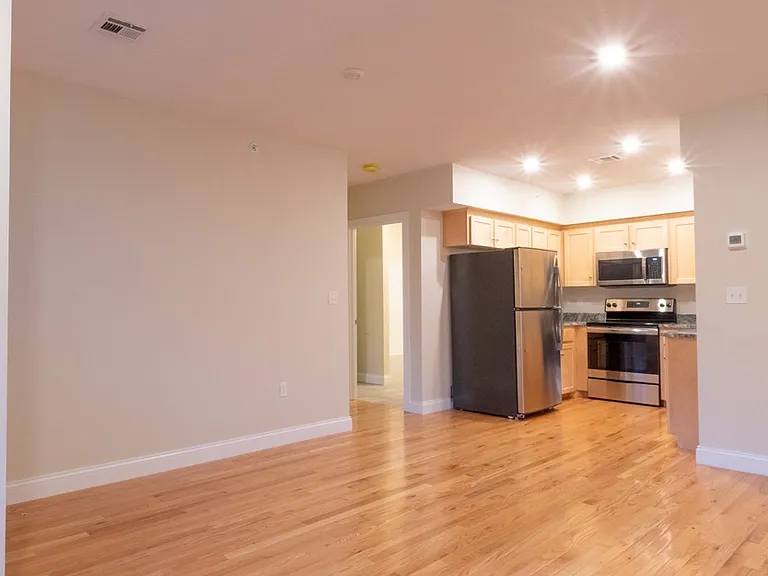 80 N Meadows Rd #201 — Photo 1