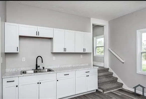 819 S 23rd St — Photo 5