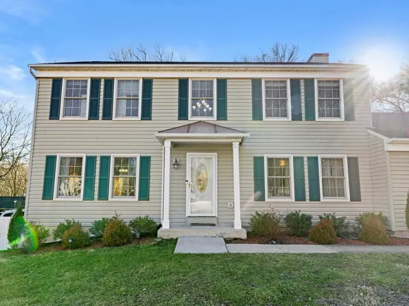 5101 Lansing Dr, Temple Hills, MD 20748