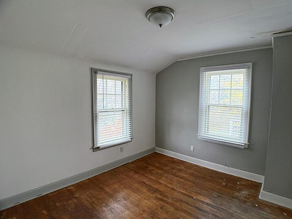Photo E