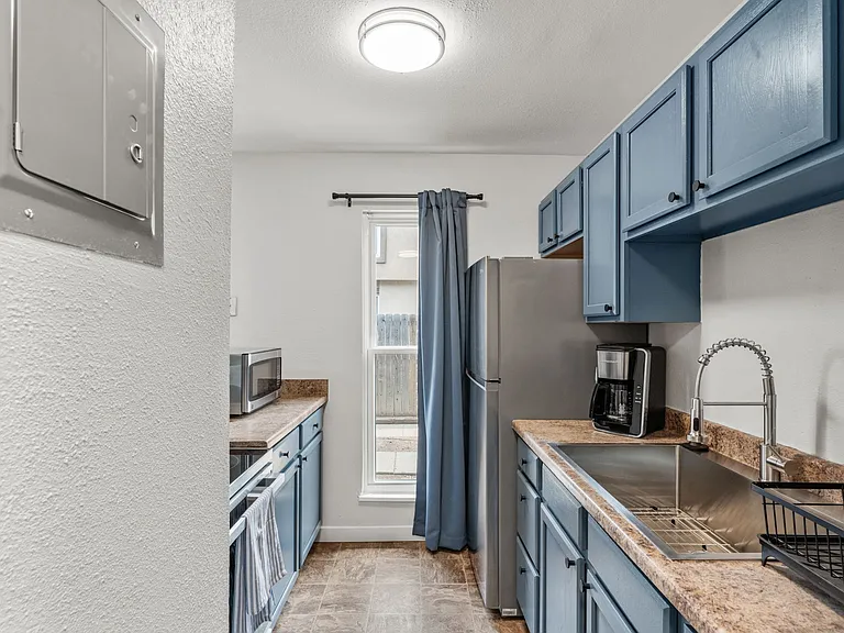 4310 Loomis Ave #1 — Photo 10