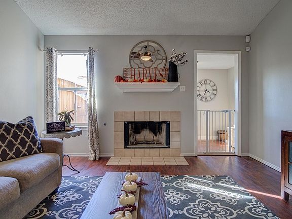 4th image of 301 N Englewood Ave