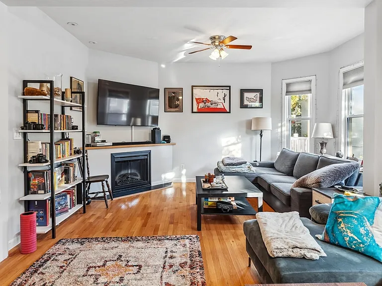 76 Marine Rd #2 — Photo 4