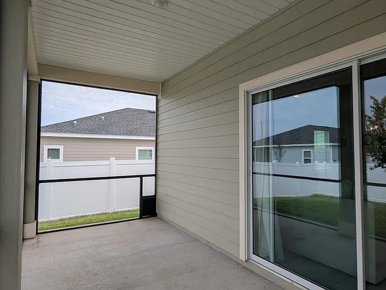 12568 NW 138th Dr — Photo 75