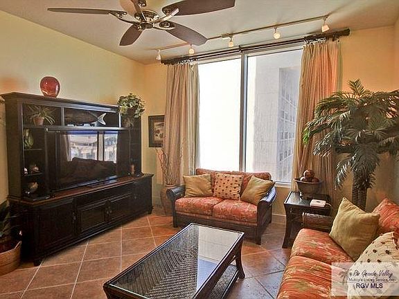 5th image of 310A Padre Blvd