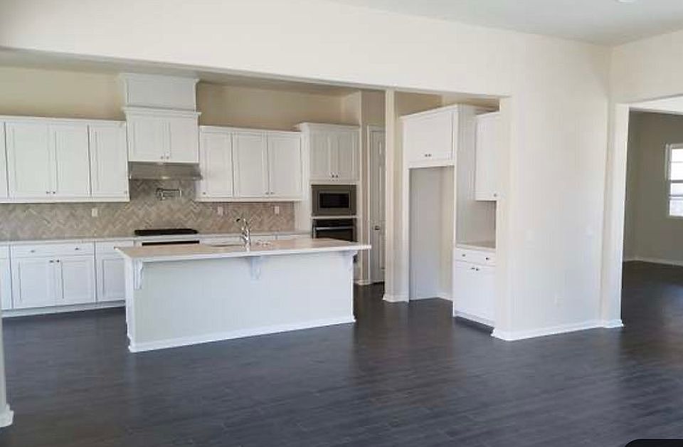 2nd image of 12370 Alamo Dr