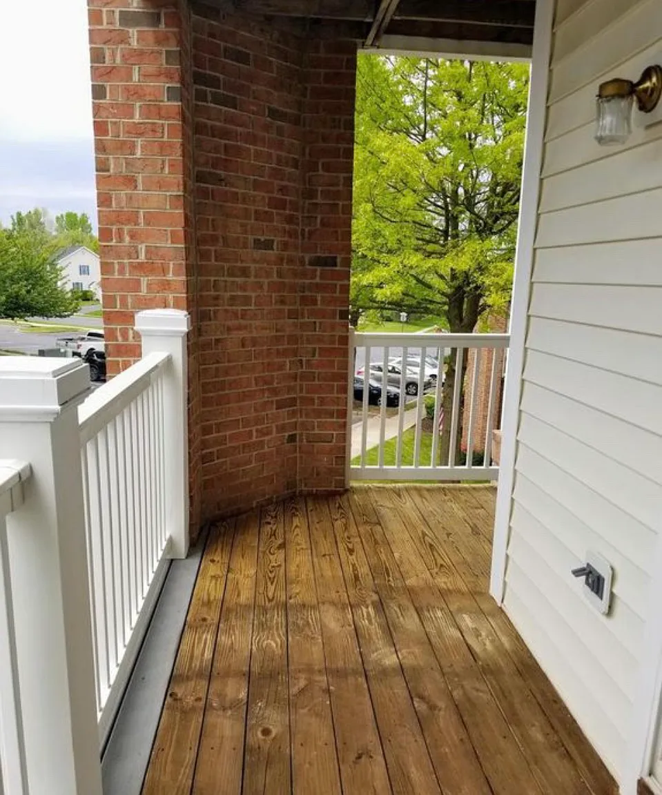 2 bed, 1095 sqft, $2,100 — Photo 3