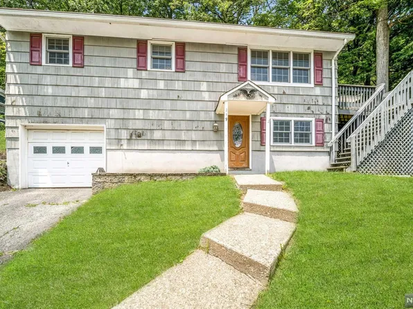 219 Lakeside Ave, Hopatcong, NJ 07849