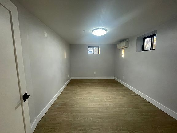 5th image of 226 Roseville Ave #B3
