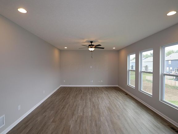 3rd image of 6575 Bowery Peak Ln