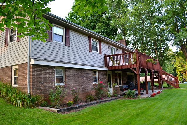 1st image of 219 Dogwood Cir