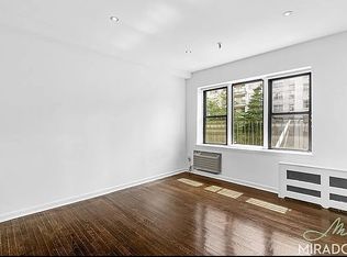 1435 York Ave APT 4B, New York, NY 10075
