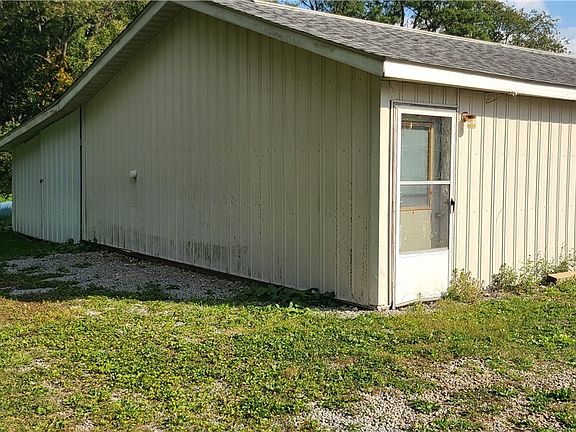 3rd image of 5005 N Geyers Chapel Rd