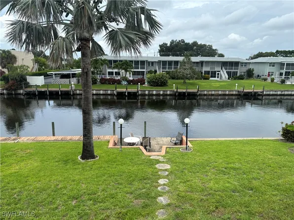 879 SE 46th Ln APT 8, Cape Coral, FL 33904