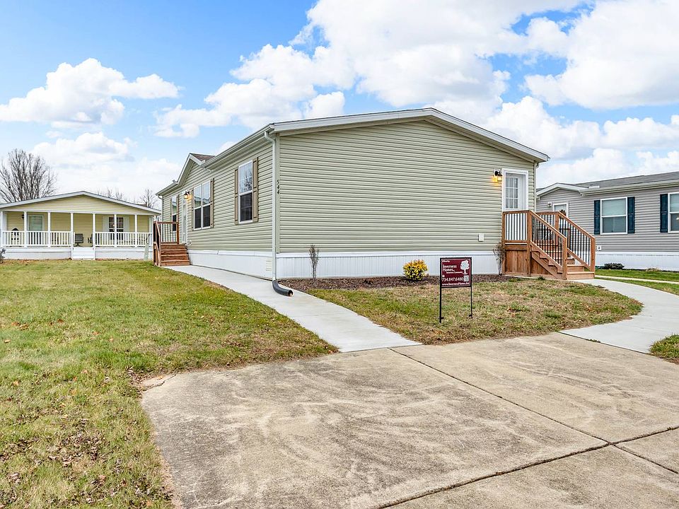 1st image of 544 Roslyn