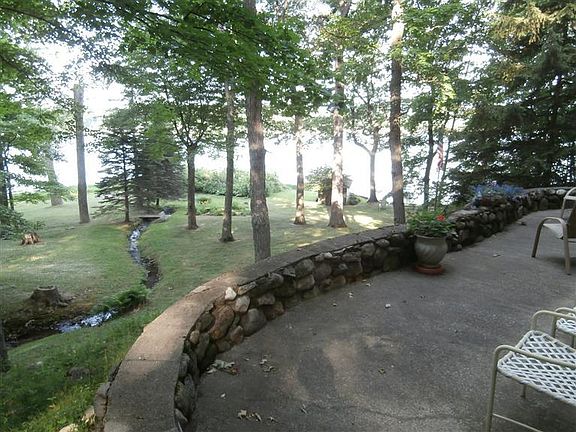 2nd image of 3298 N Lakeshore Dr