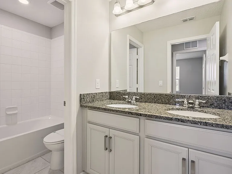 8130 Bluejack Oak Dr — Photo 23
